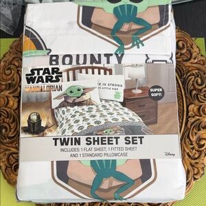 NWT Star Wars Mandalorian Twin Sheet Set - Green and White